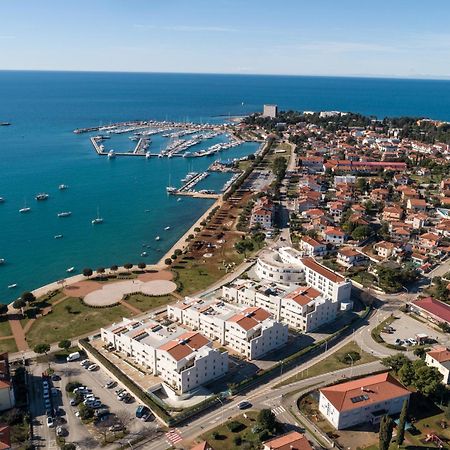 Humagum Sea View Apartment - Garden Palace Умаг Екстериор снимка