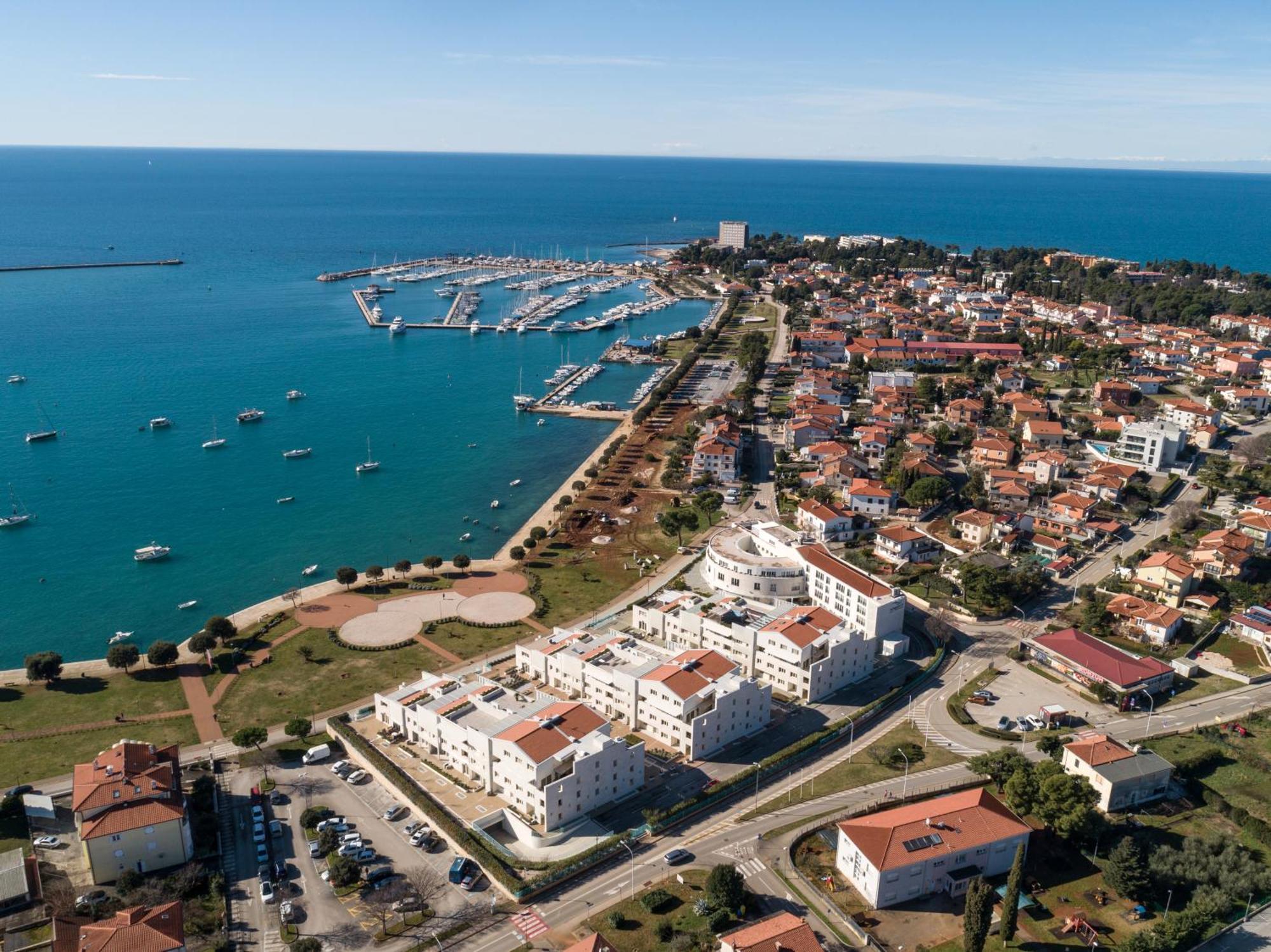 Humagum Sea View Apartment - Garden Palace Умаг Екстериор снимка