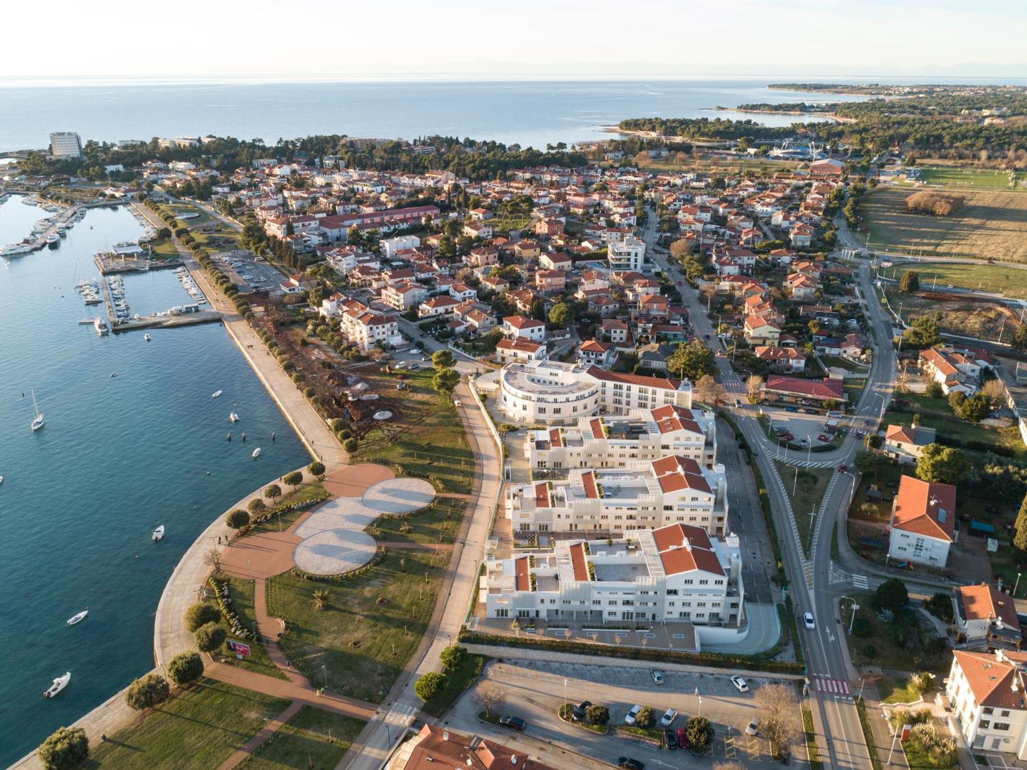 Humagum Sea View Apartment - Garden Palace Умаг Екстериор снимка