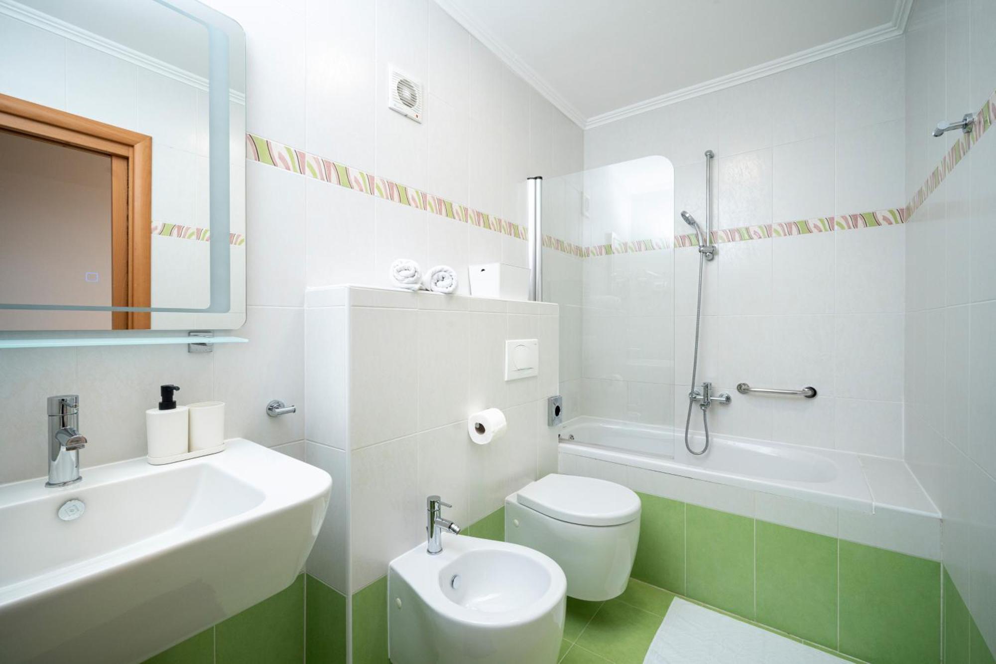 Humagum Sea View Apartment - Garden Palace Умаг Екстериор снимка