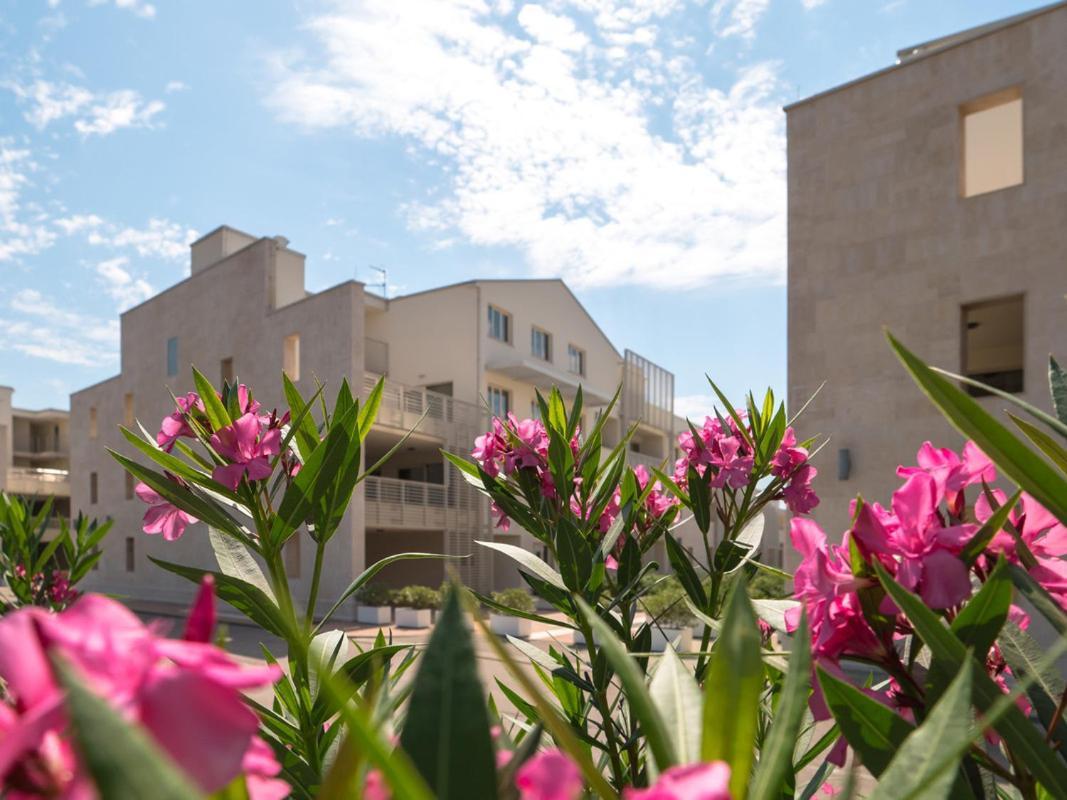 Humagum Sea View Apartment - Garden Palace Умаг Екстериор снимка
